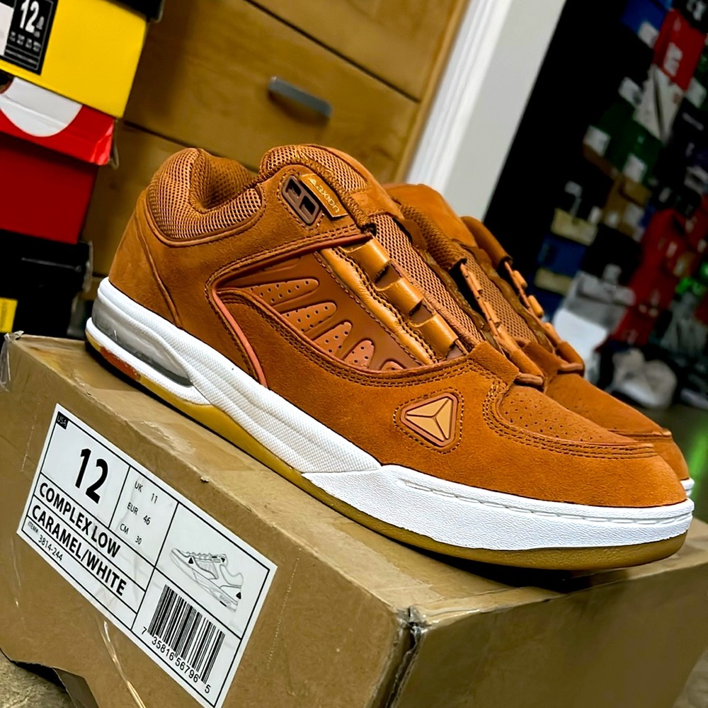 Axion complex Lo size 12